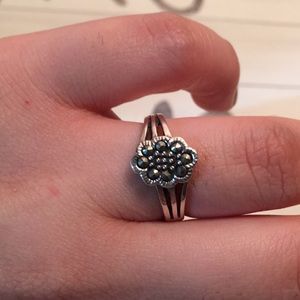 Anillo de plata